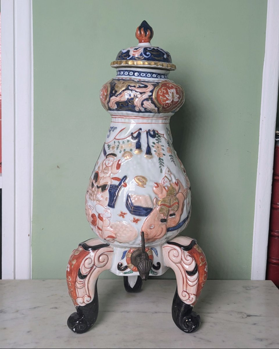 Japan, Late 19th Century - Large Imari-style Porcelain Tripod Fountain-photo-3
