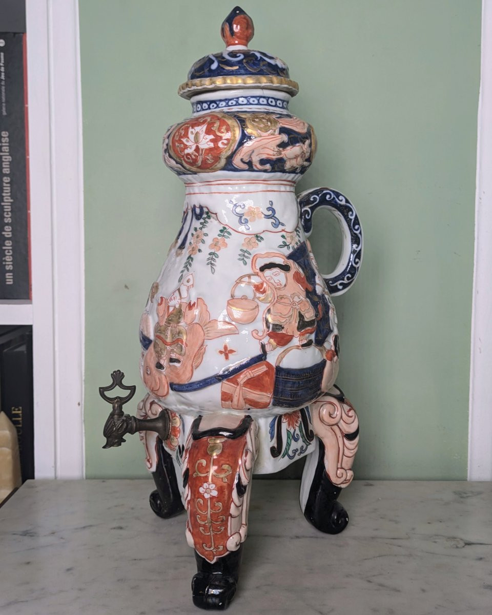 Japan, Late 19th Century - Large Imari-style Porcelain Tripod Fountain-photo-4