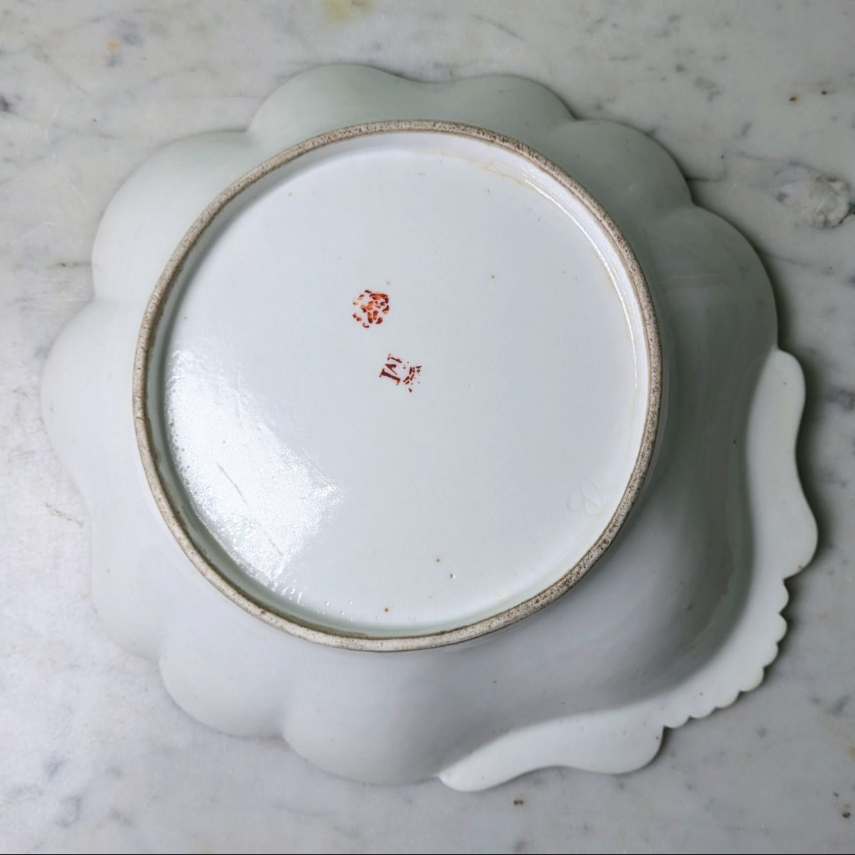 Clignancourt, Comte de Provence - compotier coquille d'époque Louis XVI - porcelaine de Paris-photo-1