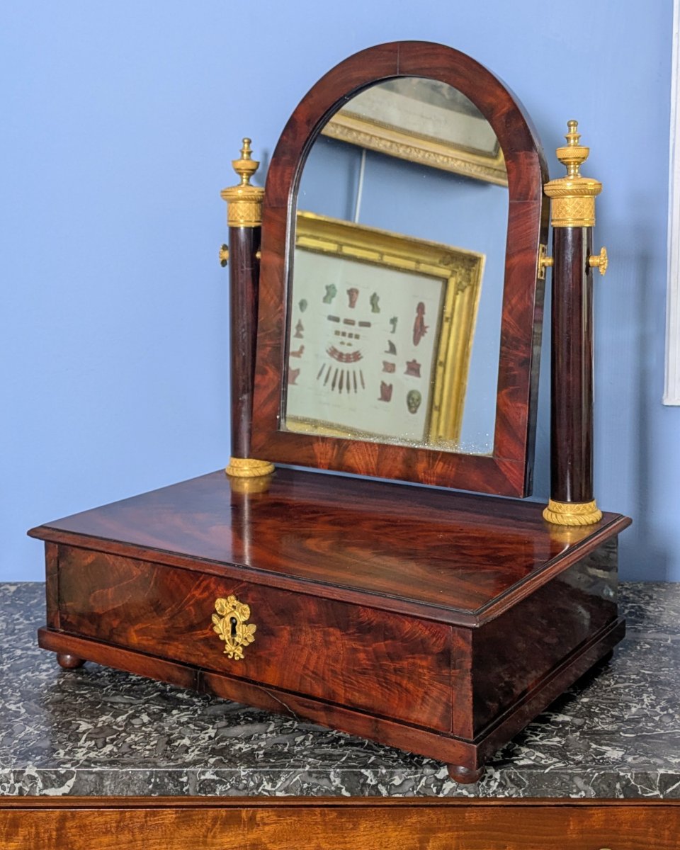 Paris, époque Restauration - miroir, psyché, coiffeuse de table - acajou et bronzes dorés