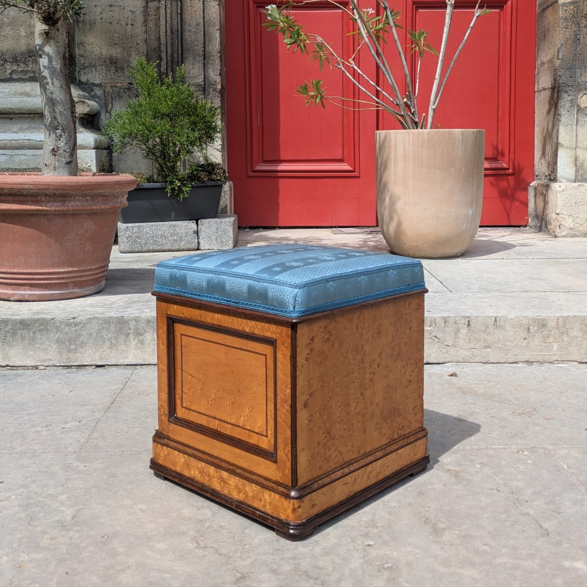 Paris, vers 1830 - rare pouf, tabouret d'aisance en orme, acajou et amarante - Charles X