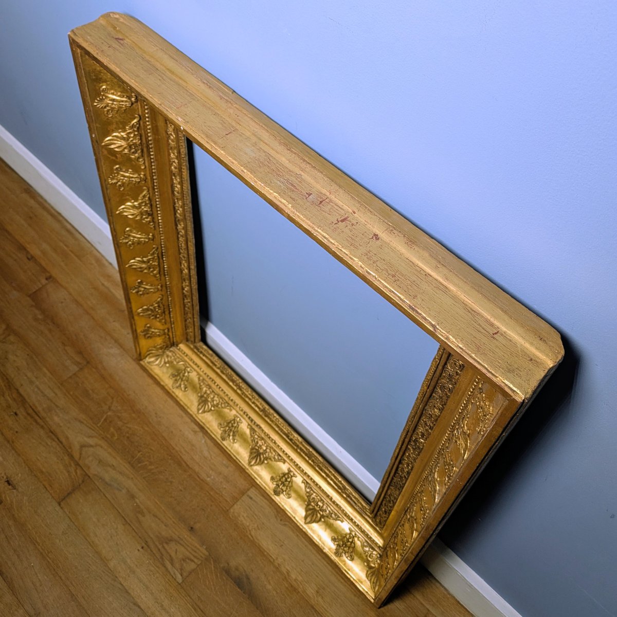 France, époque Empire, Restauration - important cadre finement décoré - bois doré -photo-1