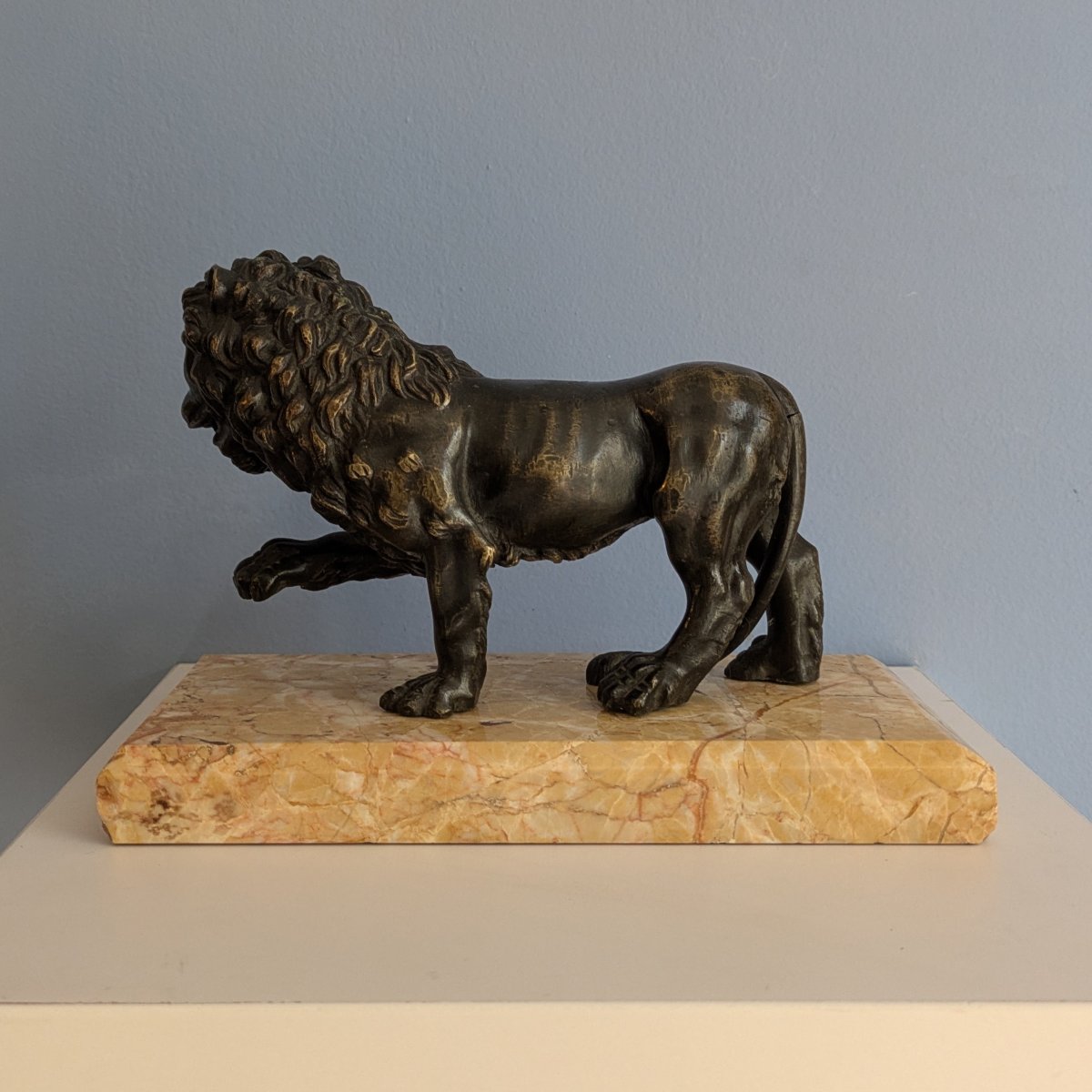 Grand Tour Work, Circa 1900—patinated Bronze Lion On A Marble Pedestal-photo-1