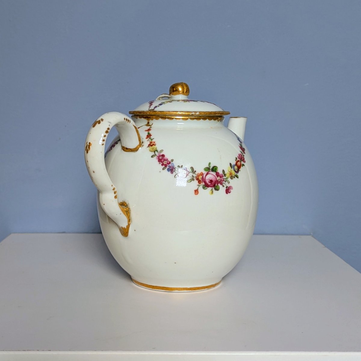Manufacture de Locré, époque Louis XVI - théière calabre  en porcelaine dure-photo-1
