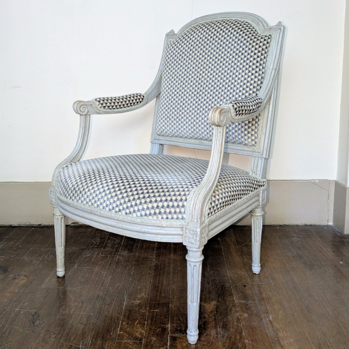 Paris, époque Louis XVI - fauteuil à la Reine d'époque Louis XVI - hêtre peint-photo-3