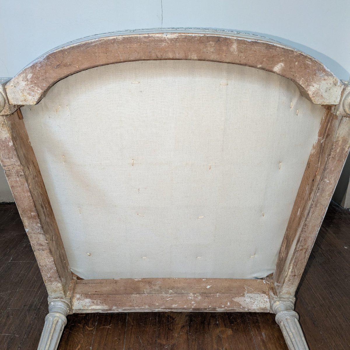 Paris, époque Louis XVI - fauteuil à la Reine d'époque Louis XVI - hêtre peint-photo-5