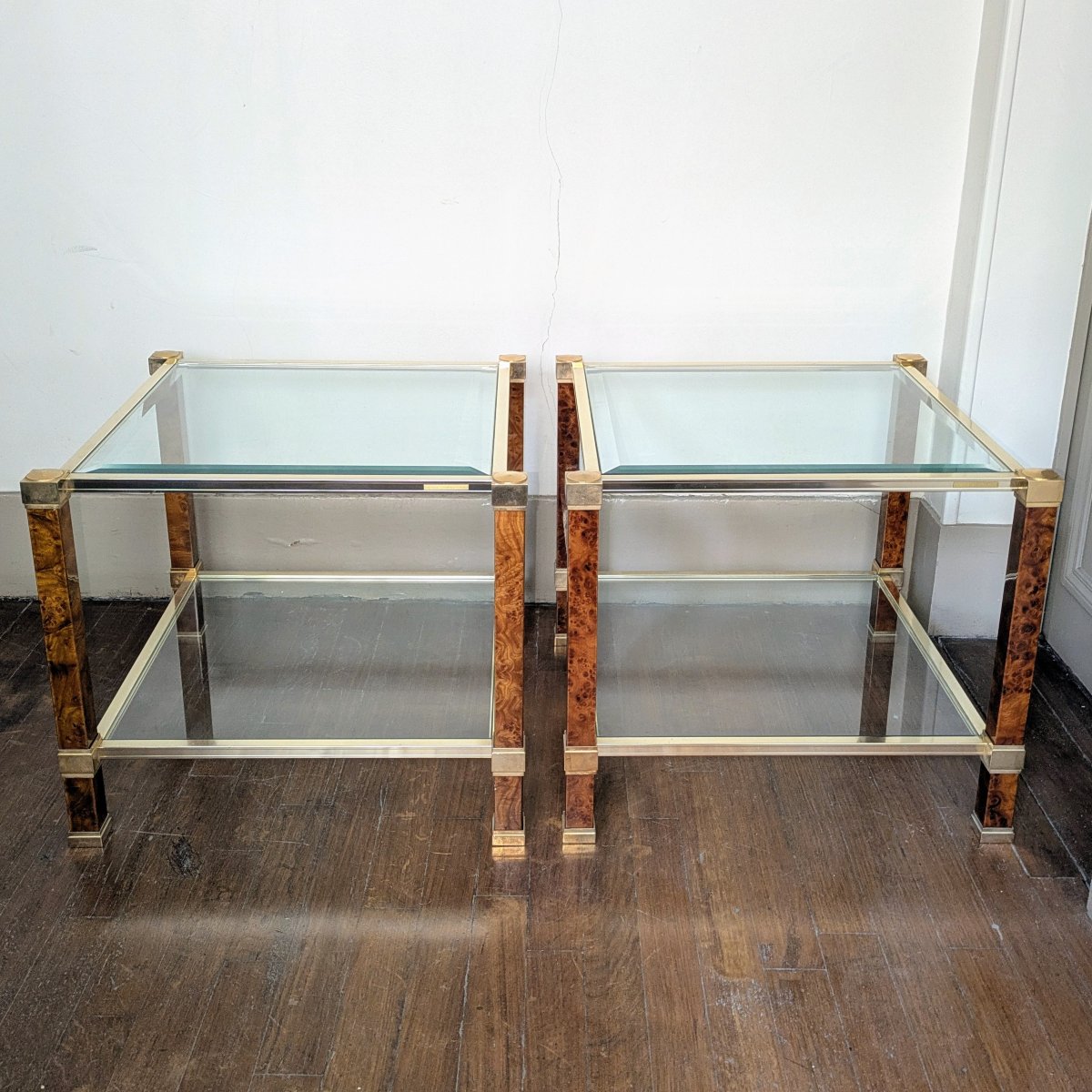 Pierre Vandel - paire de tables basses, bouts de canapés - laiton, loupe et verre biseauté-photo-3