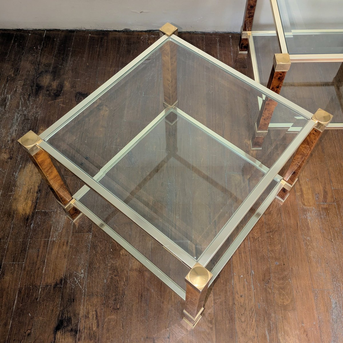 Pierre Vandel - paire de tables basses, bouts de canapés - laiton, loupe et verre biseauté-photo-1