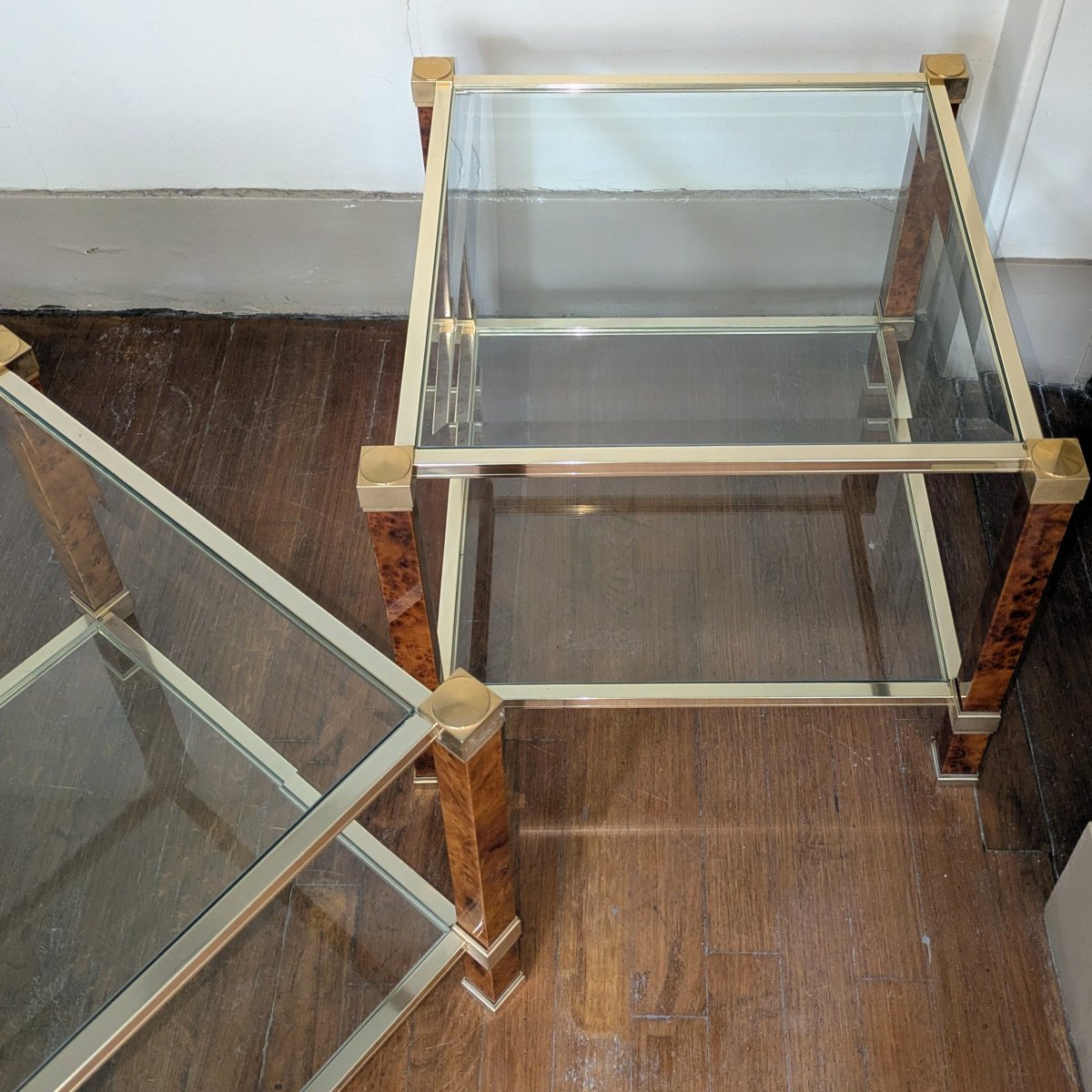 Pierre Vandel - paire de tables basses, bouts de canapés - laiton, loupe et verre biseauté-photo-4
