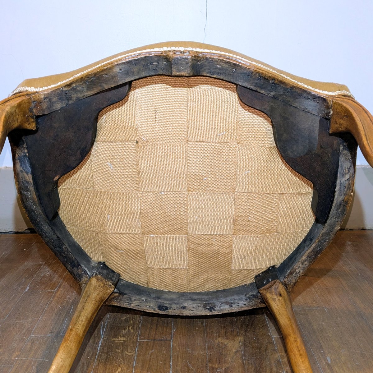 France, époque Louis XV - fauteuil en cabriolet au naturel -photo-3