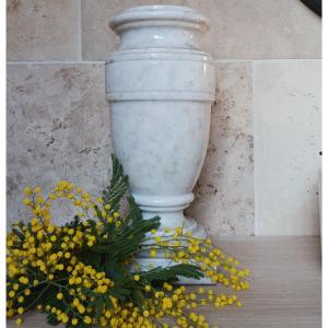 Travail italien moderne - très grand vase balustre - marbre blanc massif Calacatta