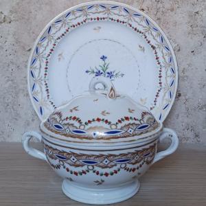 Manufacture De Locré - Charming Covered Bouillon And Its Bowl - Louis XVI Period Porcelain