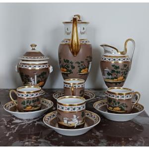 Paris, époque Empire, Restauration - décoratif service à café, fond brun et décor de grisaille - porcelaine