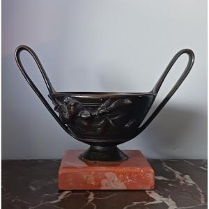 Perrot, Art Nouveau - Curious Little Canthara Or Bowl - Bronze With Medal Patina
