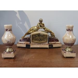 France, Circa 1940 - Mantelpiece - Gilt Bronze And Three Colours Of Marble - Clock