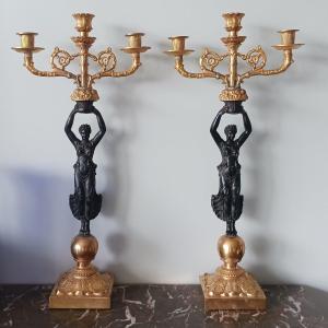 France, fin du XIXe siècle - grande paire de candélabres Empire - vestales 