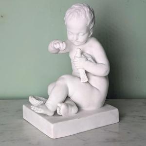 Sèvres, vers 1900, d'après Pigalle - l'enfant à l'oiseau - biscuit de porcelaine