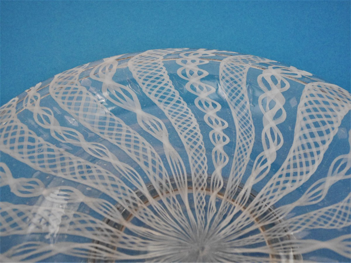 Small Filigree Glass Dish, France, Circa 1700-photo-2