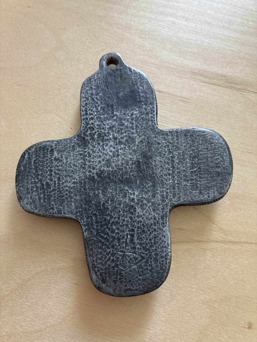 Croix pectorale signée Arlette Laurent-Dray XX étain -photo-2