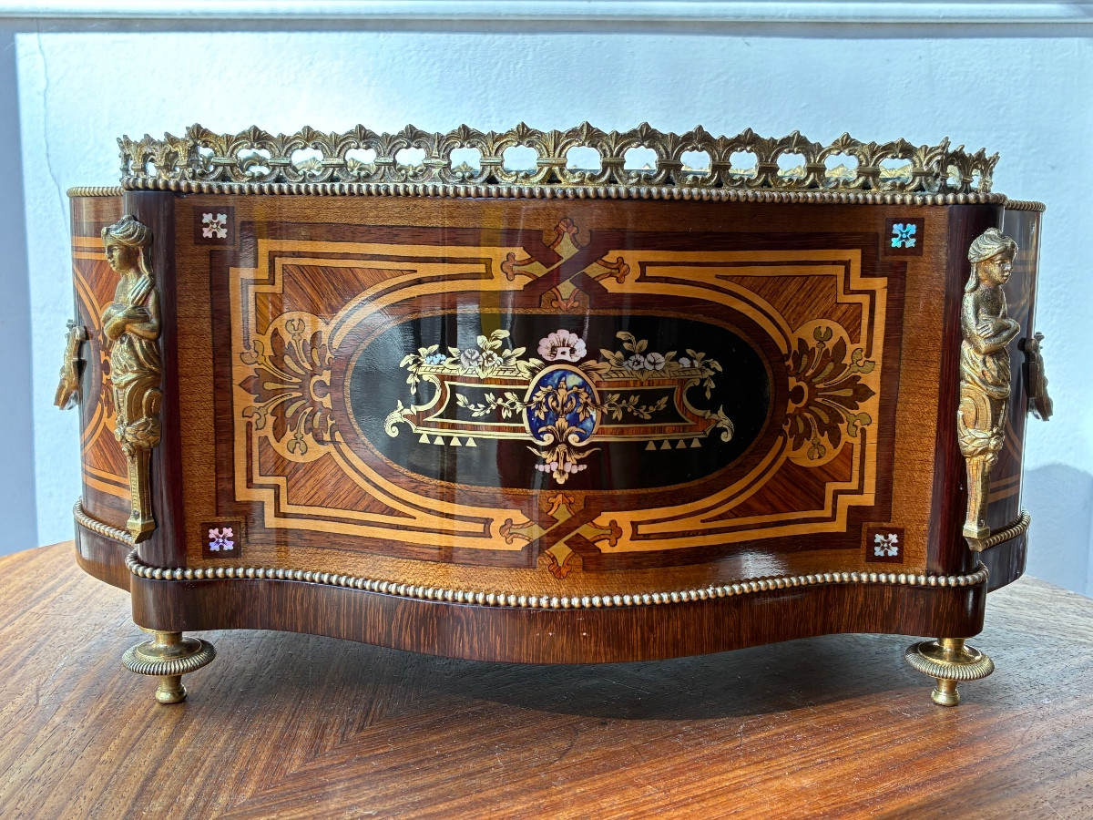 Grande jardinière d’époque Napoléon III en marqueterie et bronze doré – XIXᵉ siècle