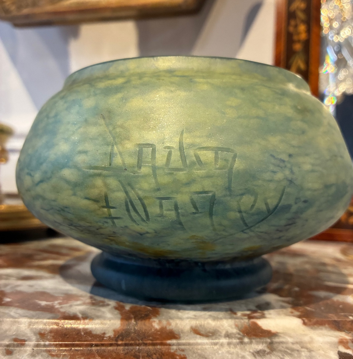 Art nouveau DAUM NANCY Coupe Ronde Sur Talon En Verre Jaspé Marmoréen Vert Et Bleu