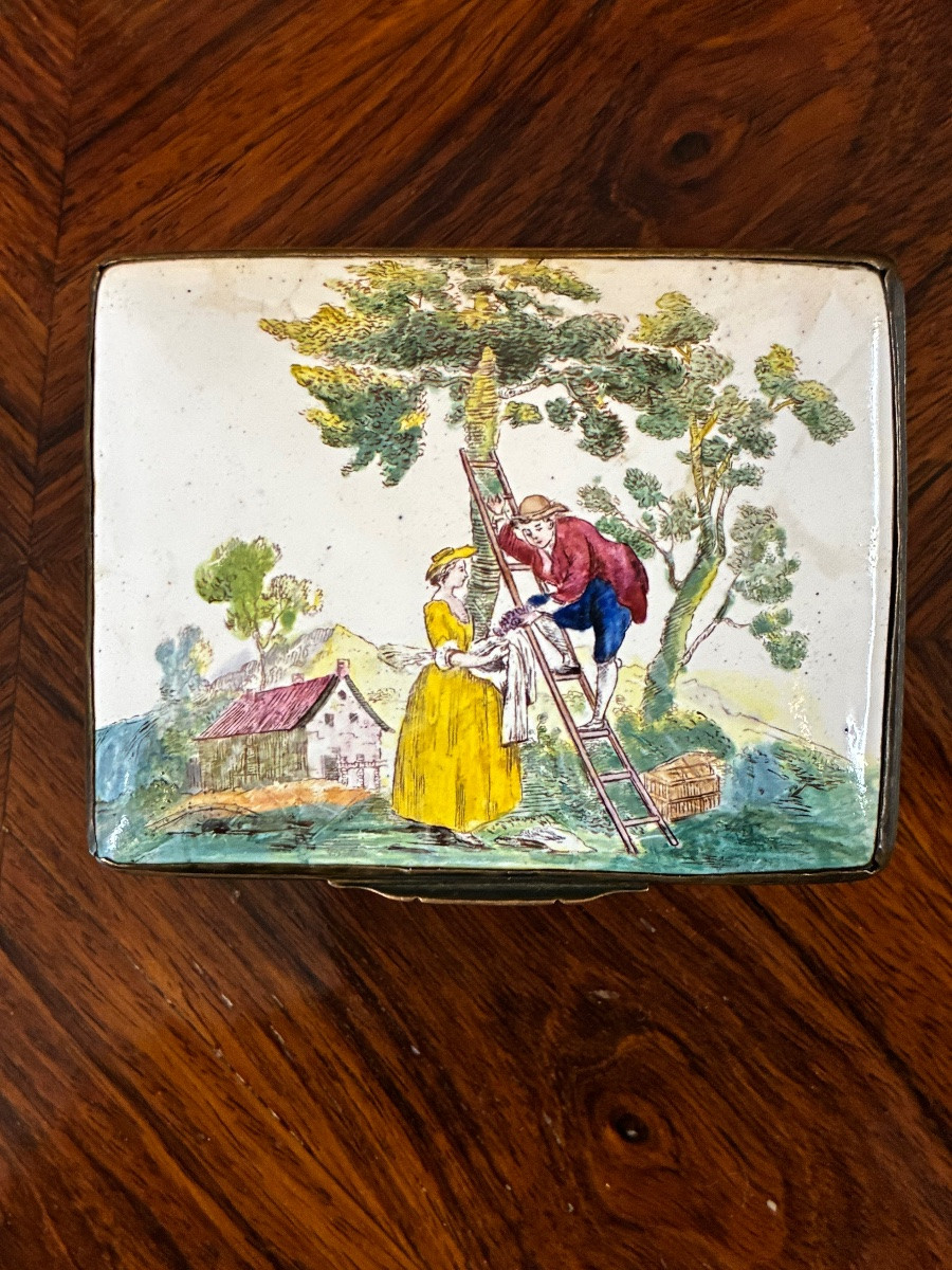 Enamelled Copper Box, Polychrome Decoration Depicting A Gallant Scene – 18th Century -photo-4
