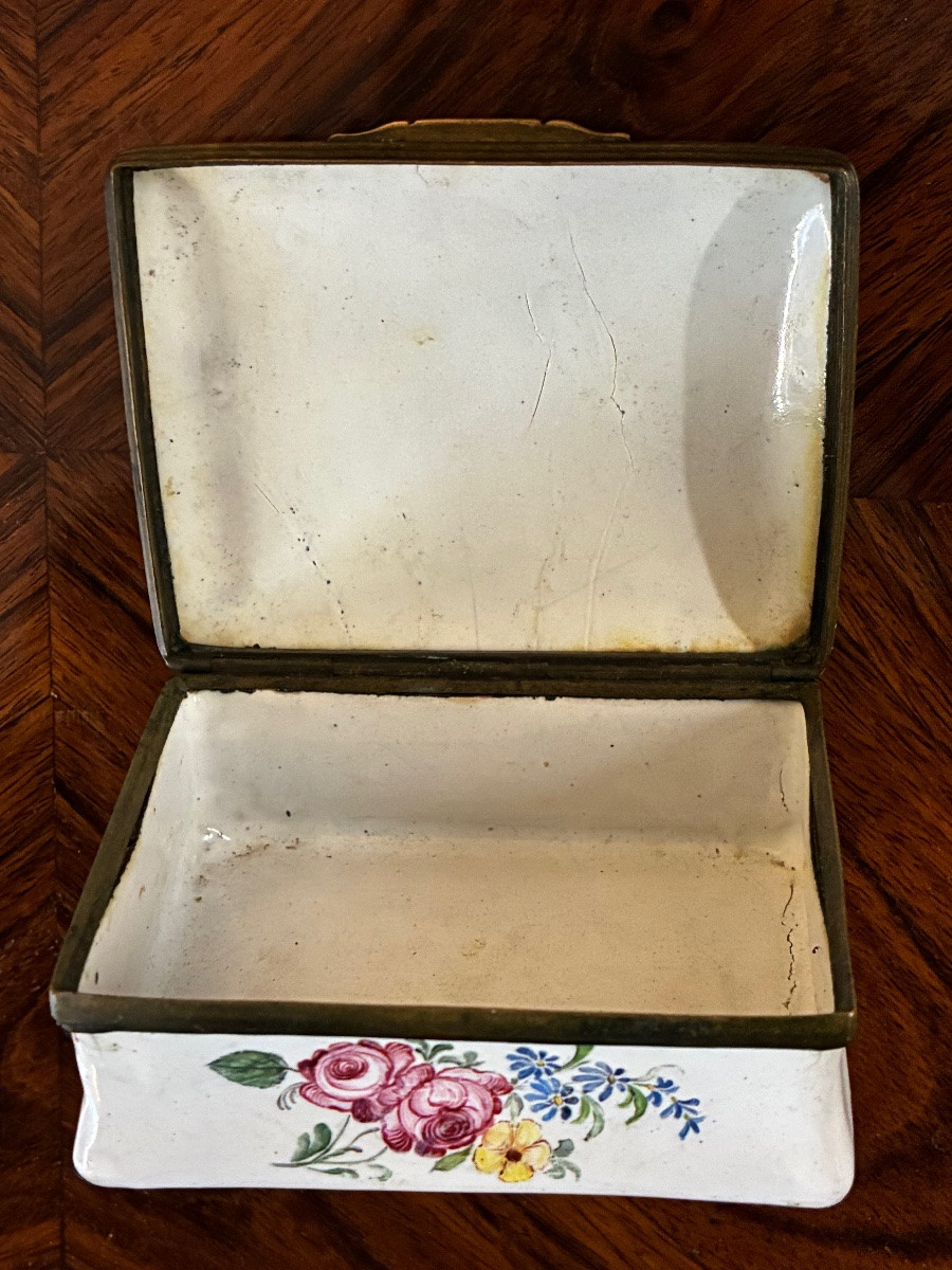 Enamelled Copper Box, Polychrome Decoration Depicting A Gallant Scene – 18th Century -photo-5