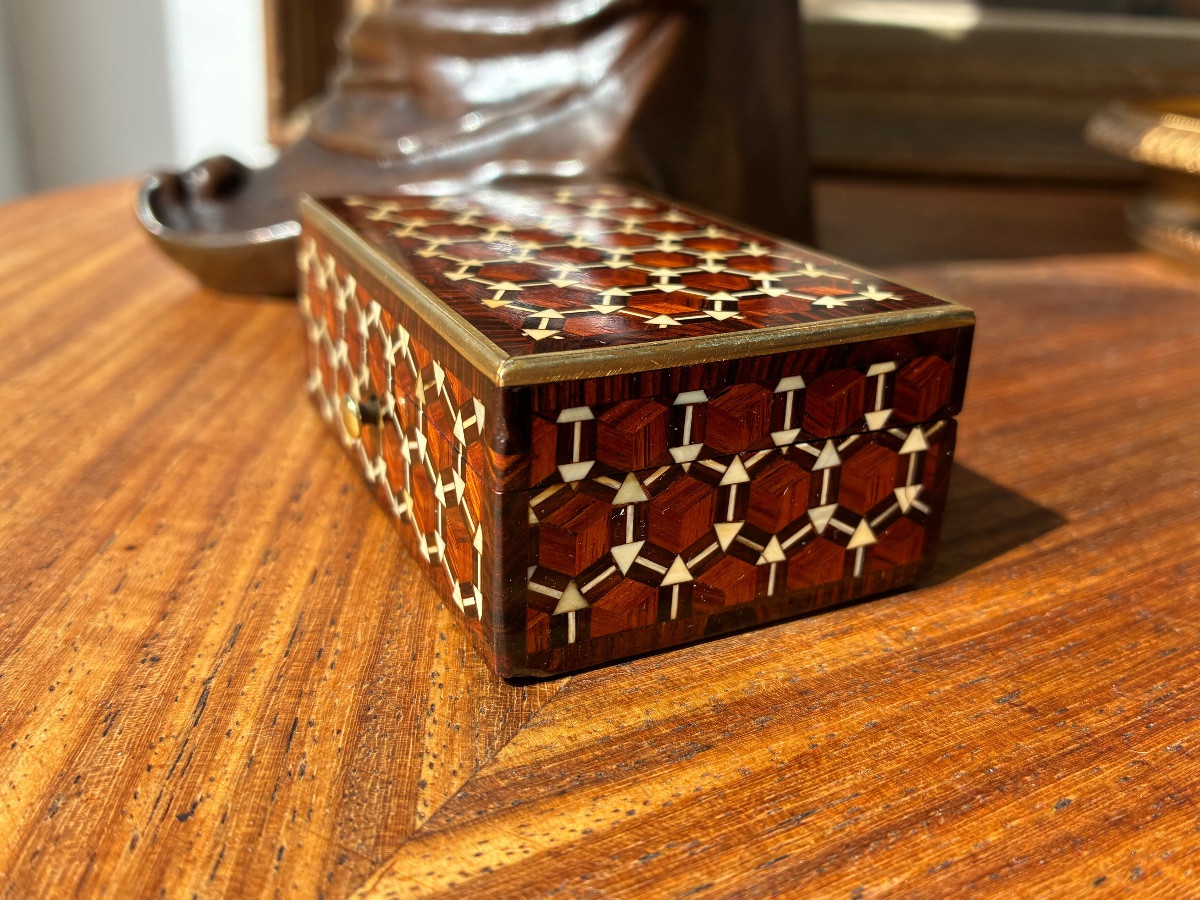 Petit coffret boîte signé Tahan Paris Marqueterie géométrique époque Napoléon III-photo-2