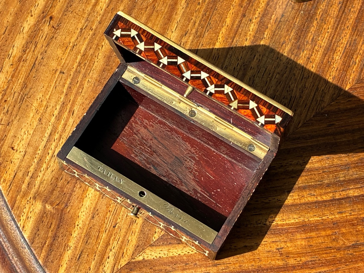 Petit coffret boîte signé Tahan Paris Marqueterie géométrique époque Napoléon III-photo-3