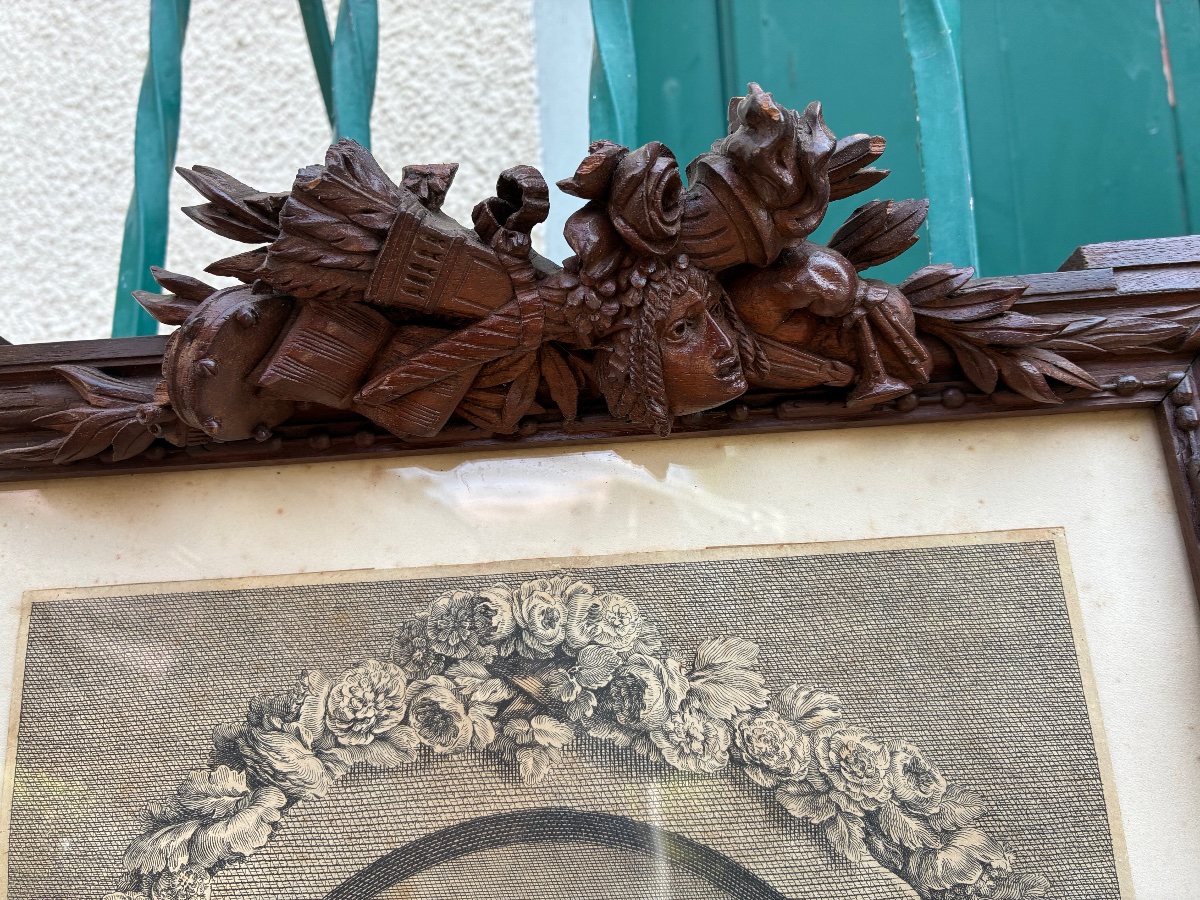 Cadre néo-Renaissance XIXe noyer sculpté avec gravure du XVIIIᵉ siècle d’après Fragonard-photo-2