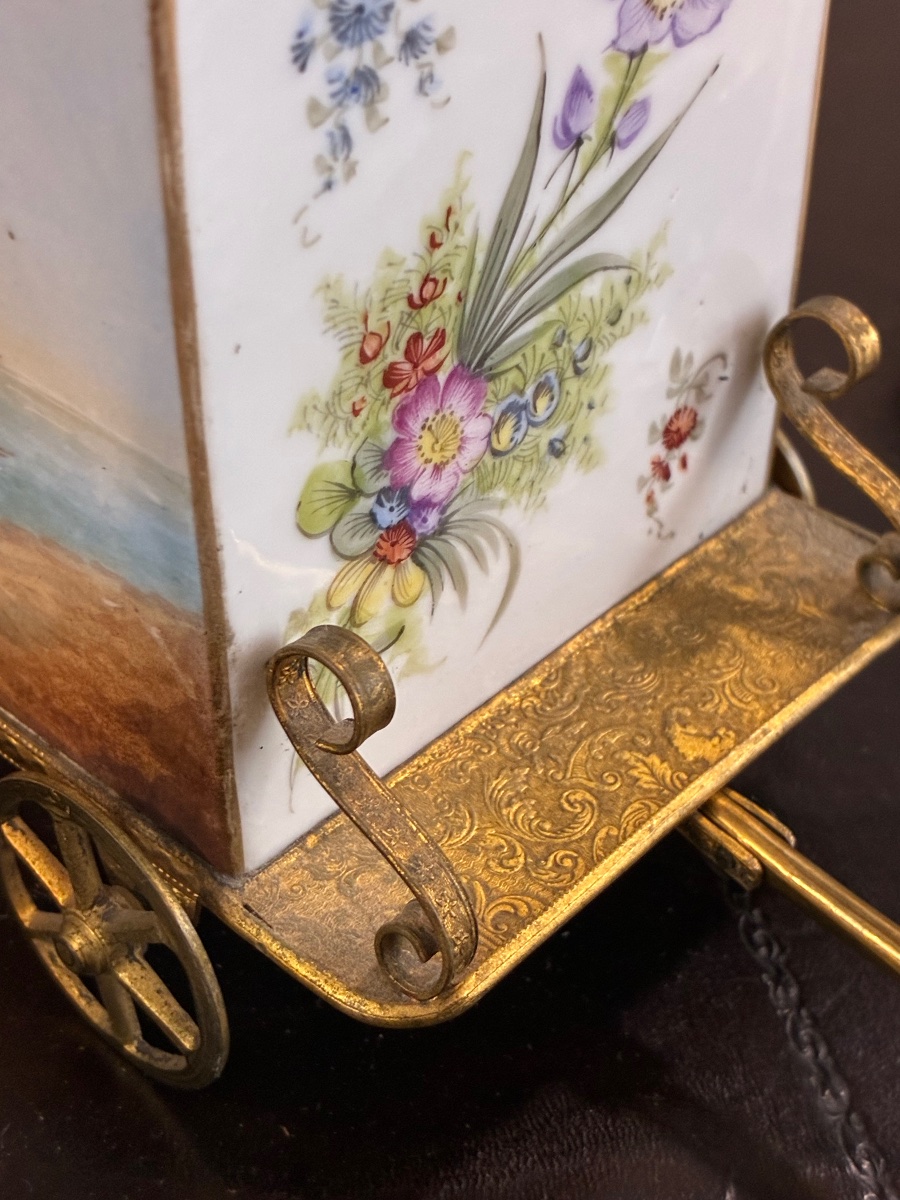 Polychrome Porcelain Box With Gilded Brass Mountings, Attributed To Samson, 19th Century-photo-2