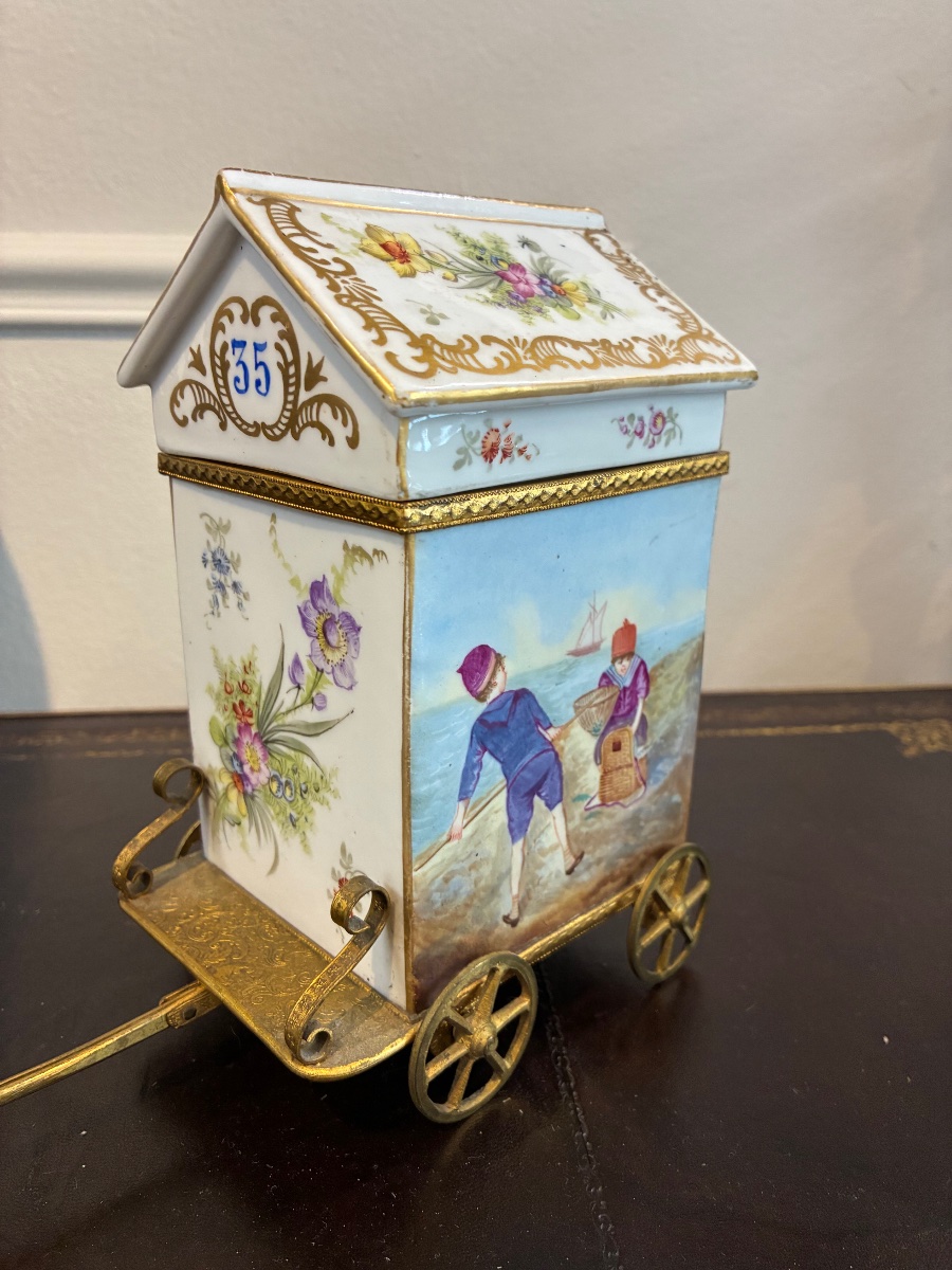 Polychrome Porcelain Box With Gilded Brass Mountings, Attributed To Samson, 19th Century