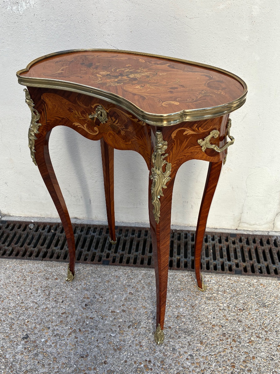 19th-century Curved Kidney-shaped Table With Floral Marquetry And Bronze, Louis XV Style