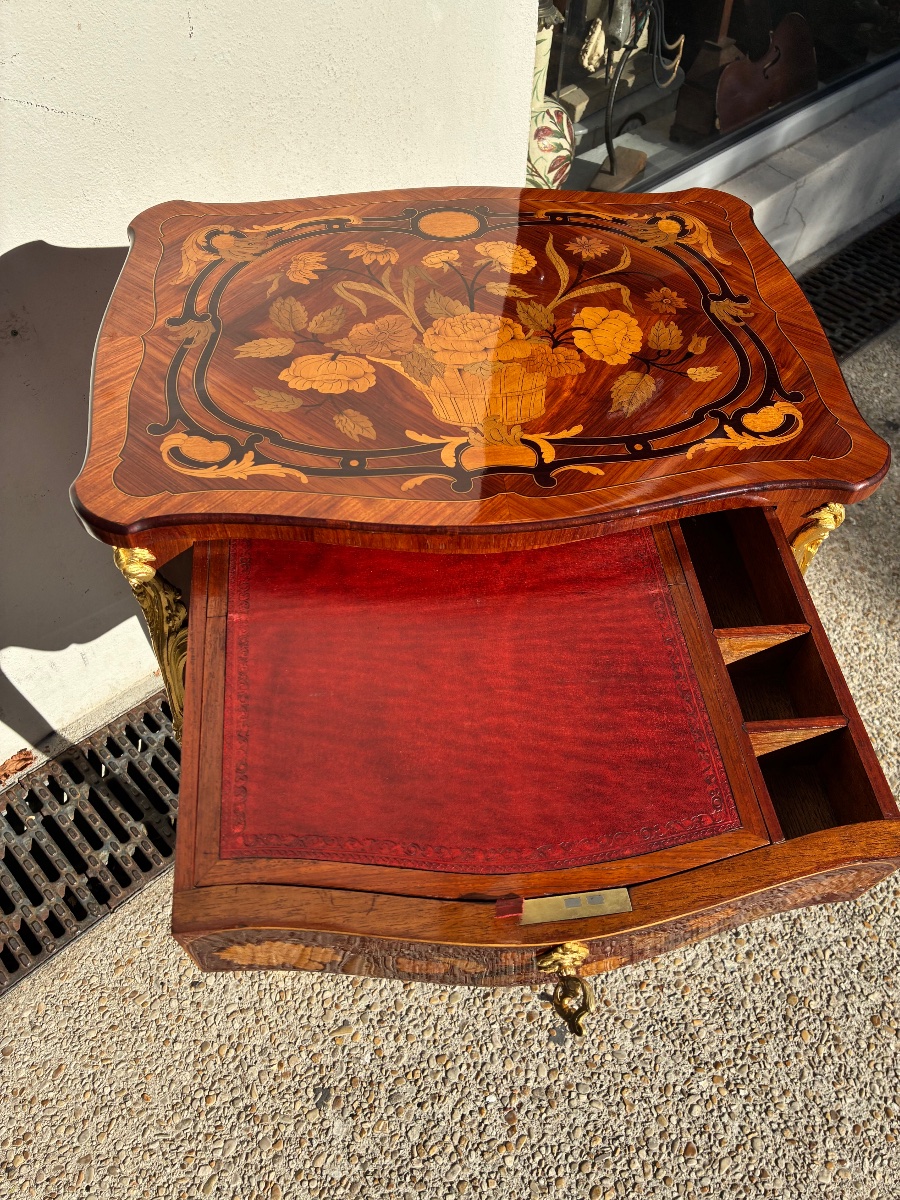 19th-century Louis XV-style Coffee Table With Floral Marquetry, Writing Desk, And Gilded Bronze Accents -photo-5