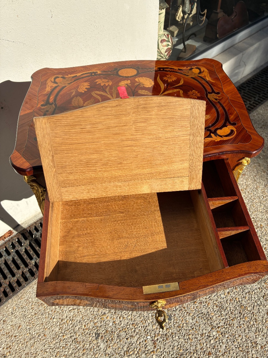 19th-century Louis XV-style Coffee Table With Floral Marquetry, Writing Desk, And Gilded Bronze Accents -photo-6