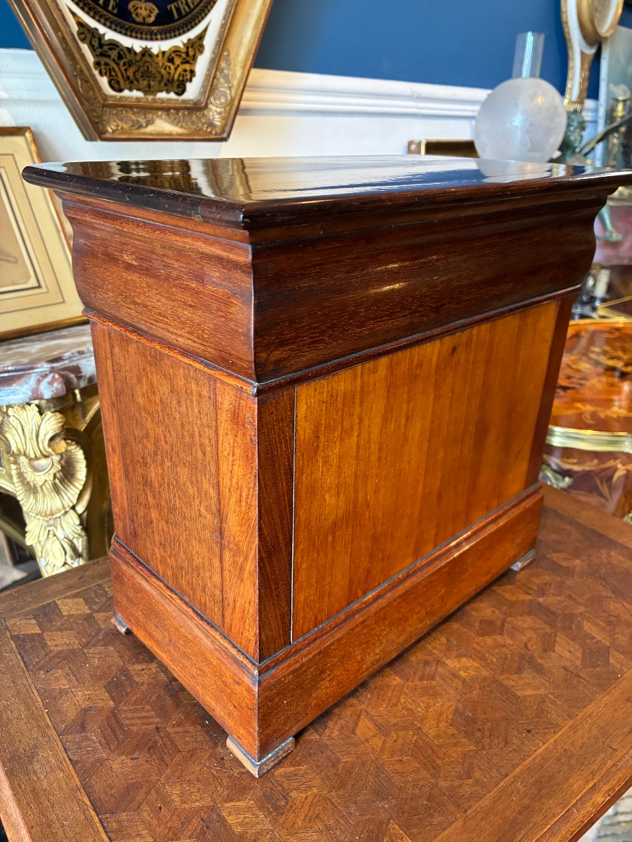 Louis-philippe-style Chest Of Drawers In Solid Mahogany, With A Rio Rosewood Top, 19th Century-photo-1