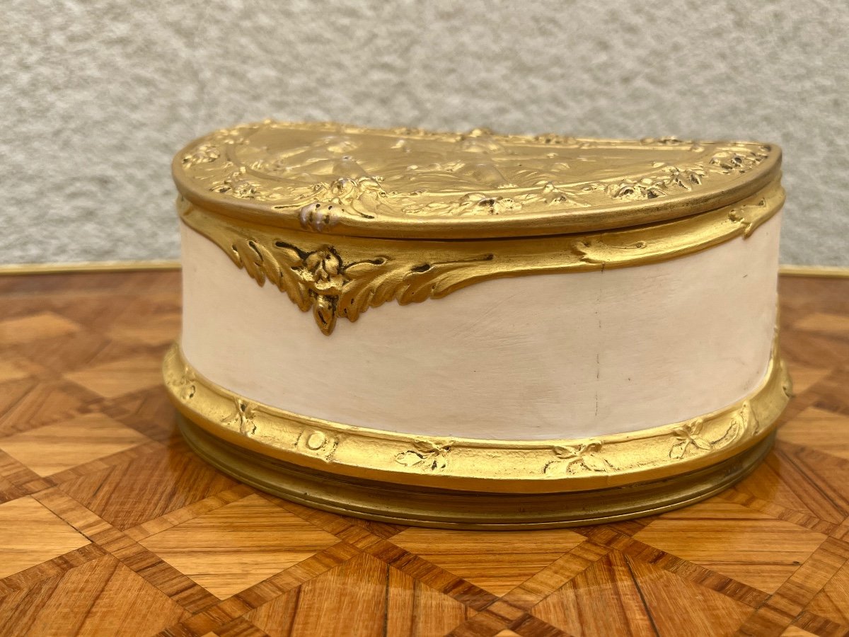 Half-moon Porcelain Box Decors Putti Paul François Louchet Paris-photo-3