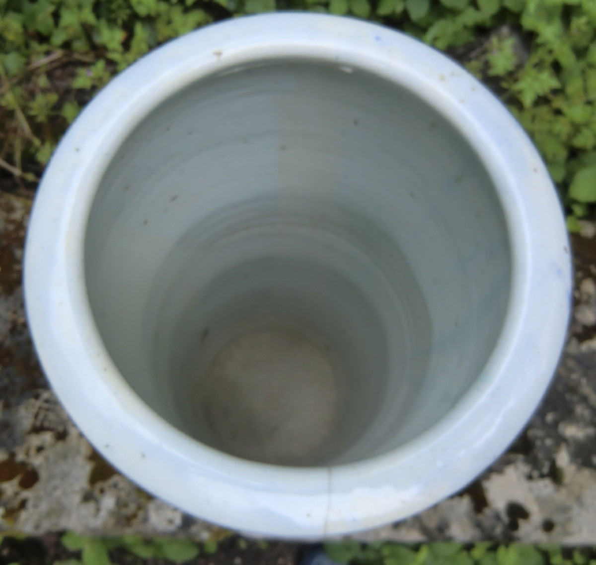 Grand Vase Rouleau en Porcelaine Bleue et Blanche Japon Décor Naturaliste  Haut : 62 cm-photo-4