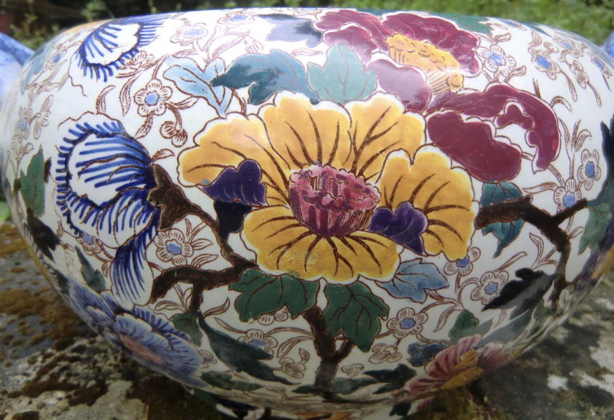 Large Polychrome Ceramic Flowerpot With Floral Decoration From The 20th Century. Height: 22 Cm X Width: 44 Cm.-photo-2
