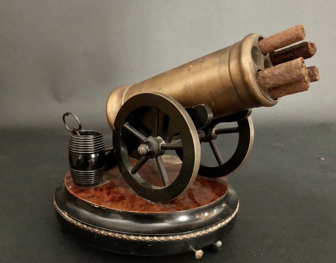 Barrel-shaped Cigar Holder; Alfred Giroux, Paris, Circa 1875.