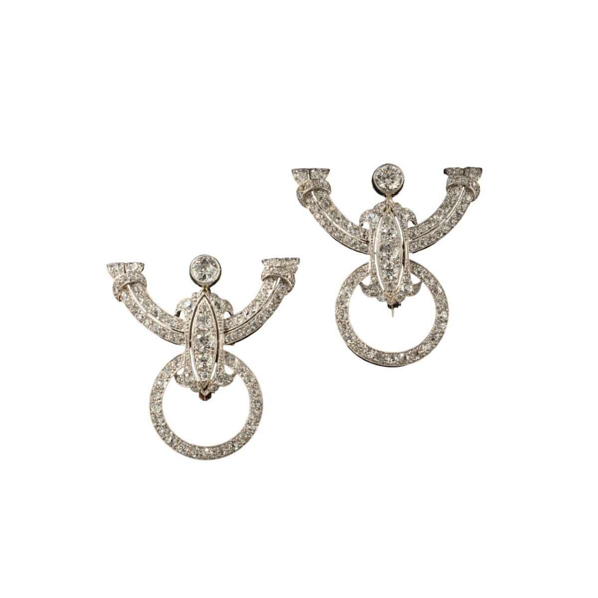 Paire De Broches En Platine Et Or Blanc Serti De Diamants, Années 1920