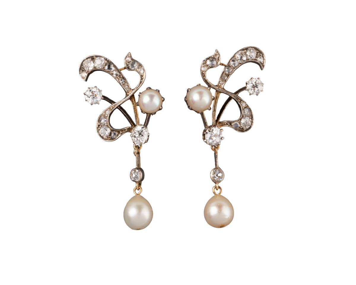 Paire De Boucles d'Oreilles En Or, Argent, Diamants Et Perles Fines Vers 1900