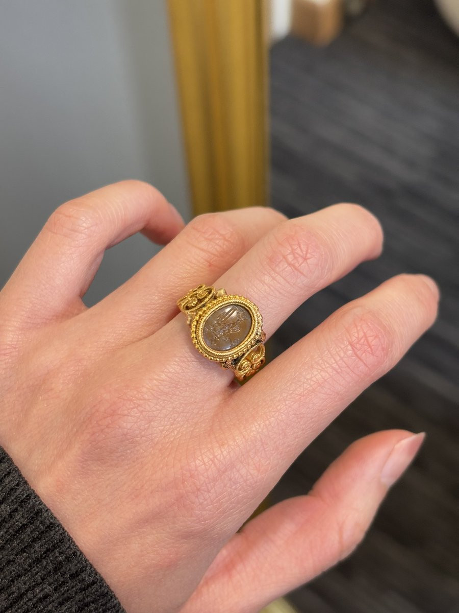 19th Century Gold And Agate Intaglio Ring-photo-2