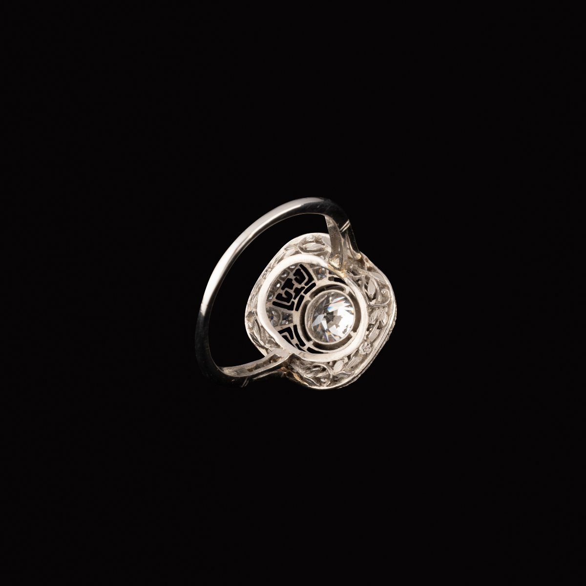 Art Deco Platinum And Diamond Ring-photo-3
