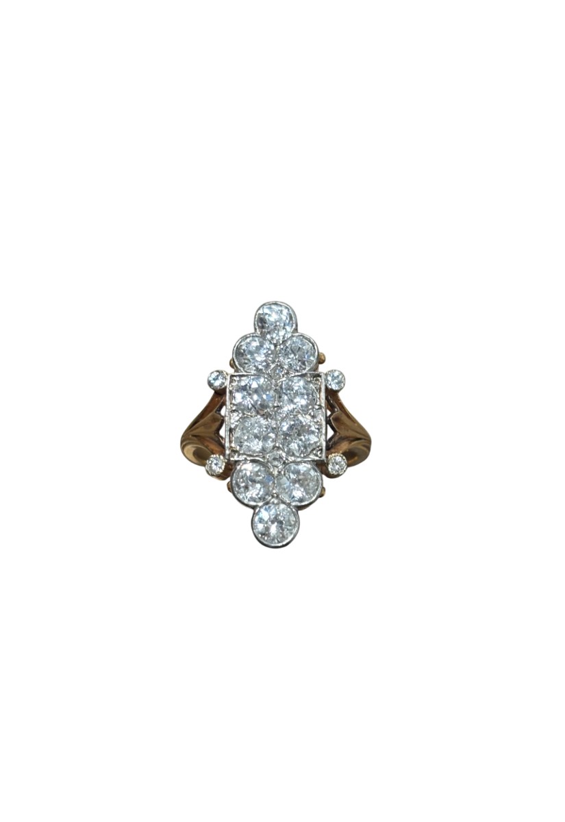 Bague Marquise en or 18k, platine et diamants, début XXe siècle