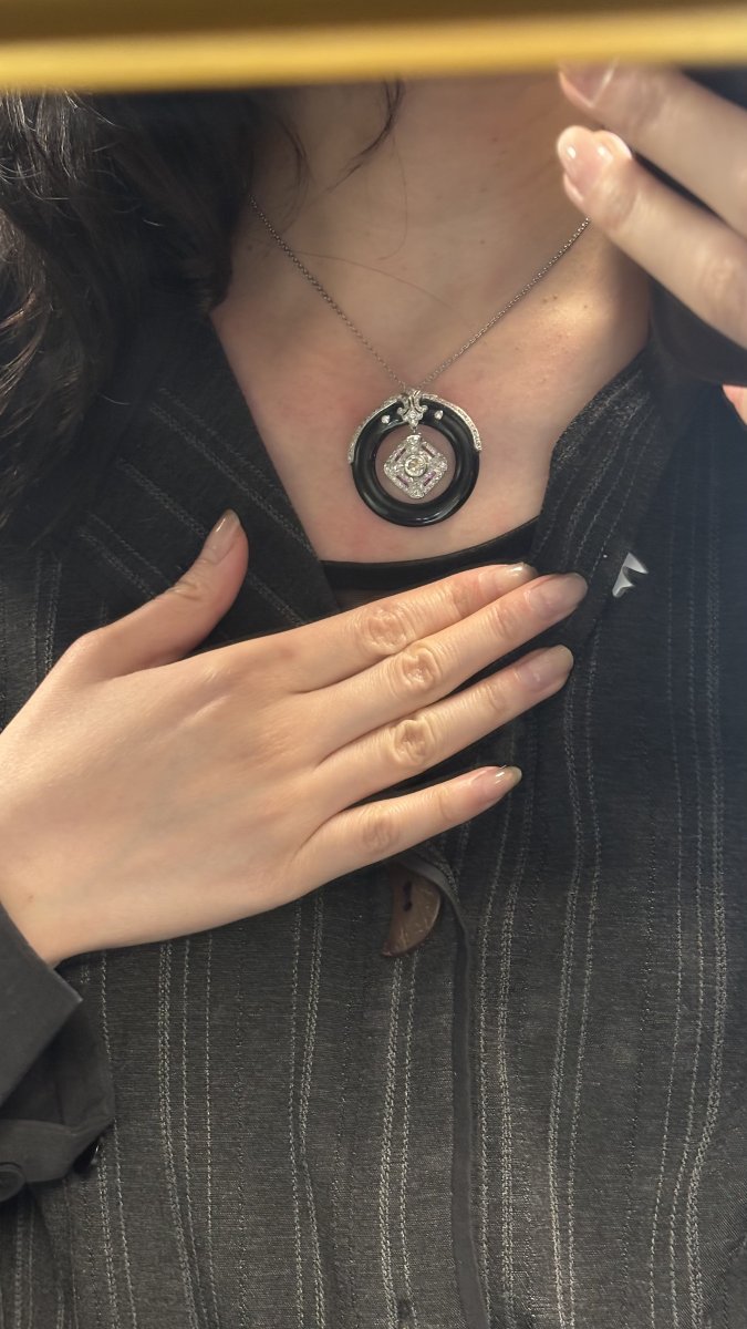 Pendentif anneau en or, platine, onyx et diamants, vers 1930-photo-2