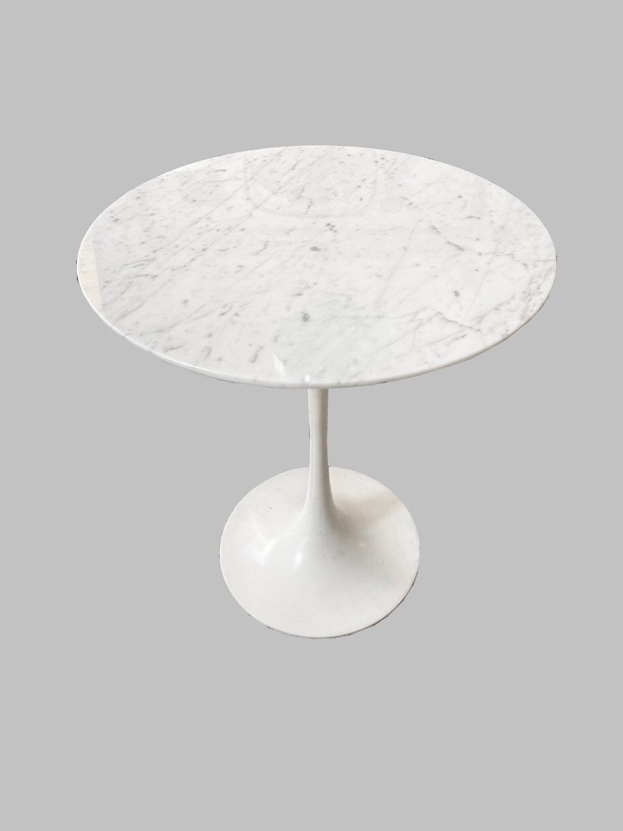 Pedestal Table Model Arakana Circa 1970 Carrara Marble