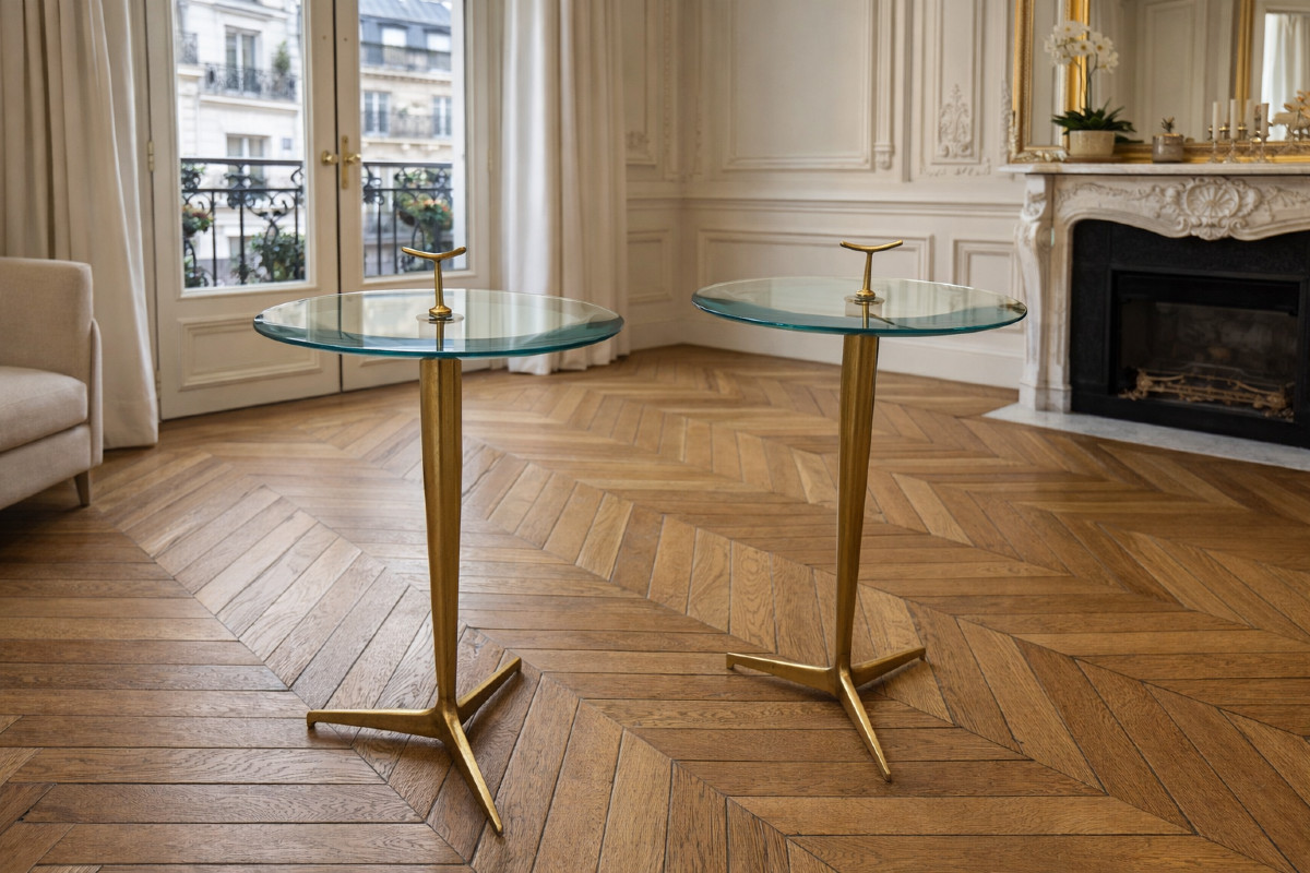 Pair Of Side Tables With "lens" Glass Tops And Brass Bases-photo-2