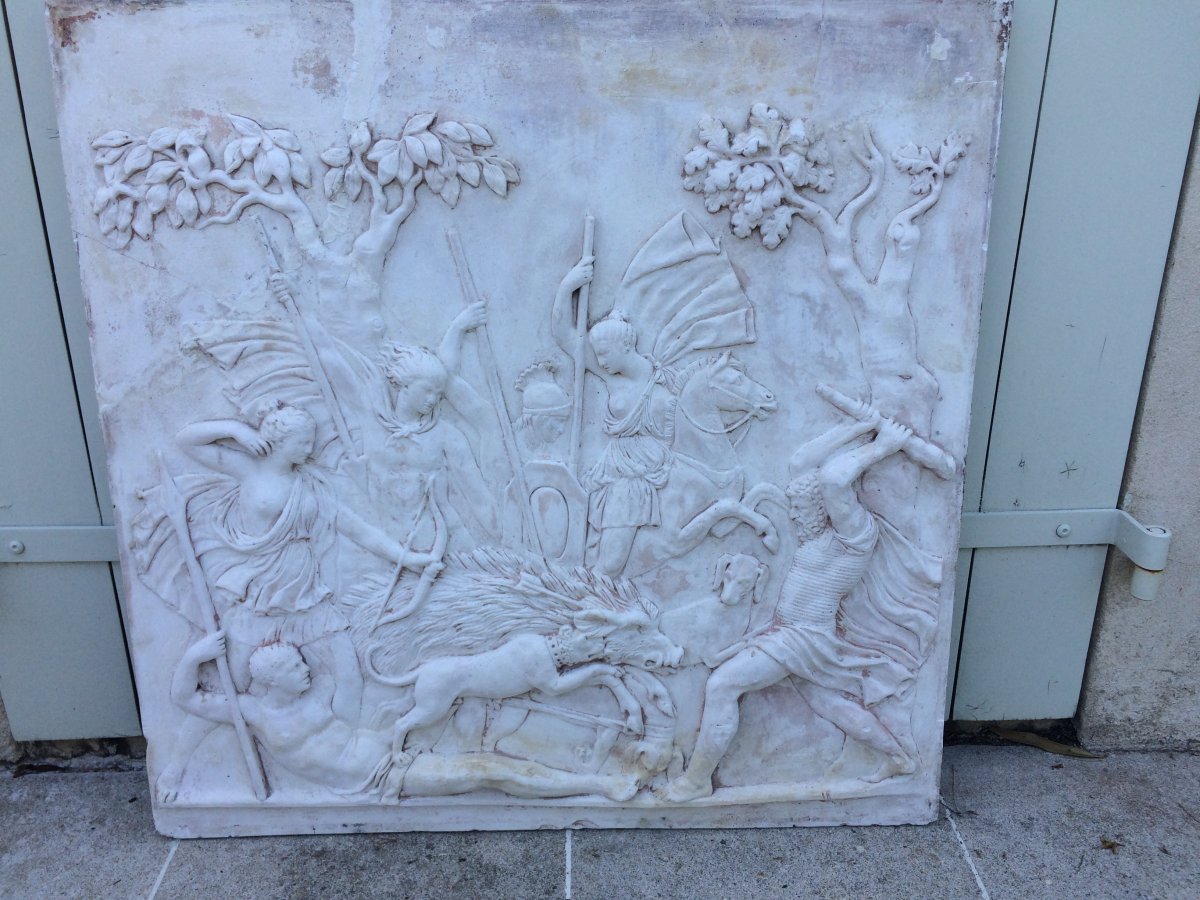 Gypsum Board Representing An Antique Hunting Scene-photo-2