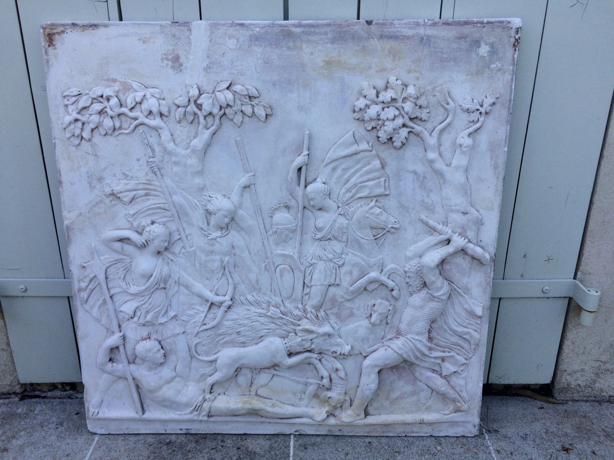 Gypsum Board Representing An Antique Hunting Scene